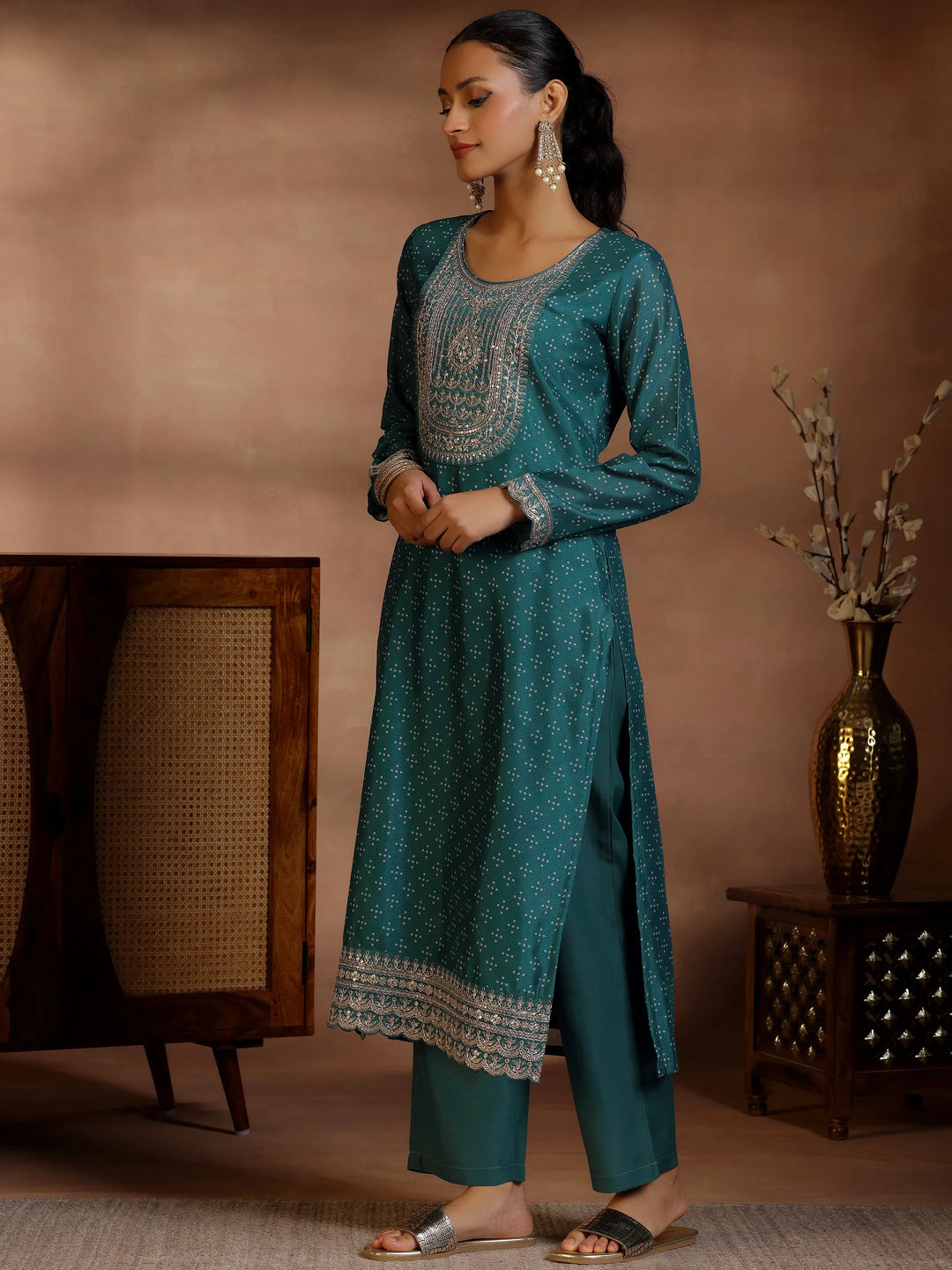  Green Printed Silk Blend Straight Suit With Dupatta 