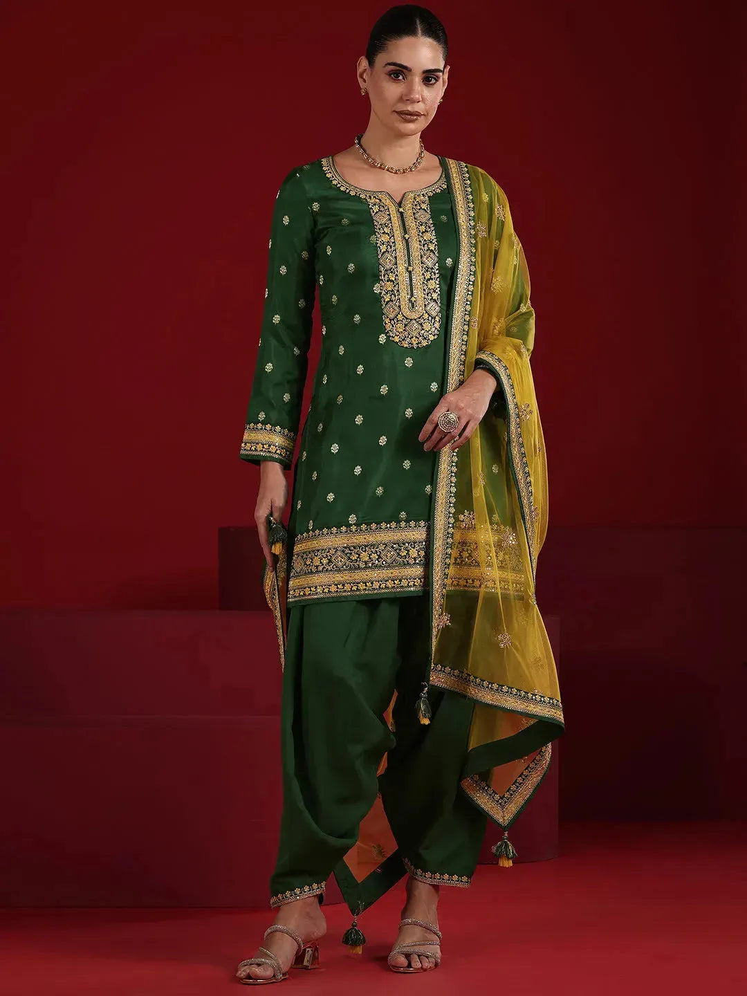  Libas Art Green Embroidered Silk Blend Straight Suit Set With Dupatta 