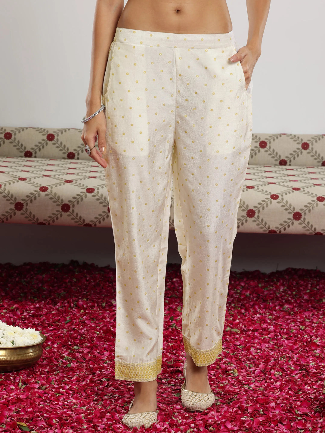  Off White Printed Silk Blend Straight Suit With Dupatta 