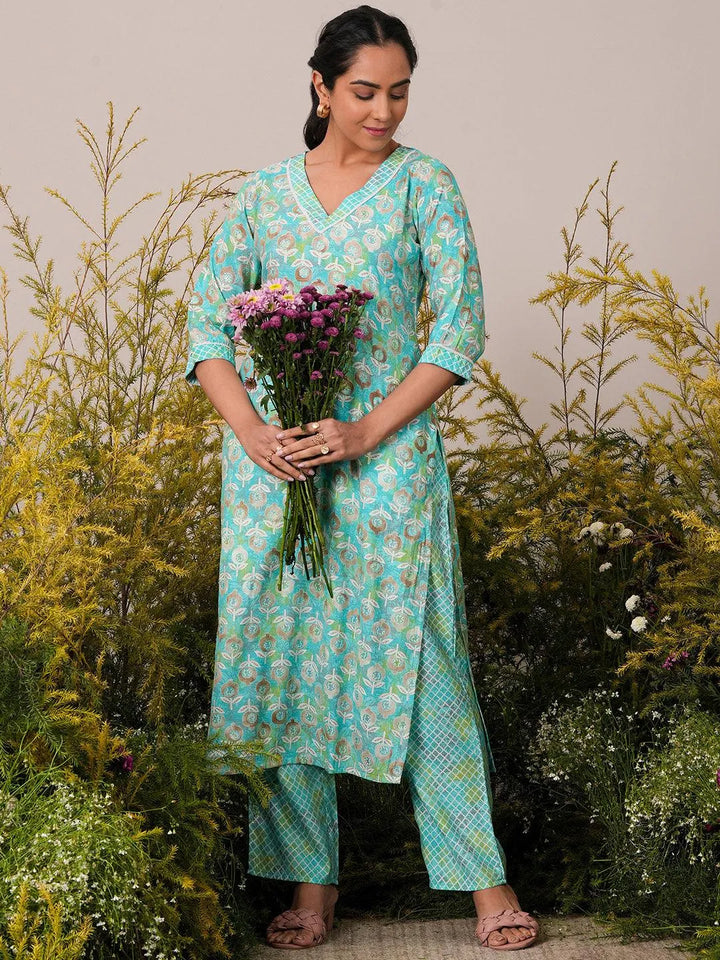 Green Printed Silk Blend Straight Kurta Set - Libas