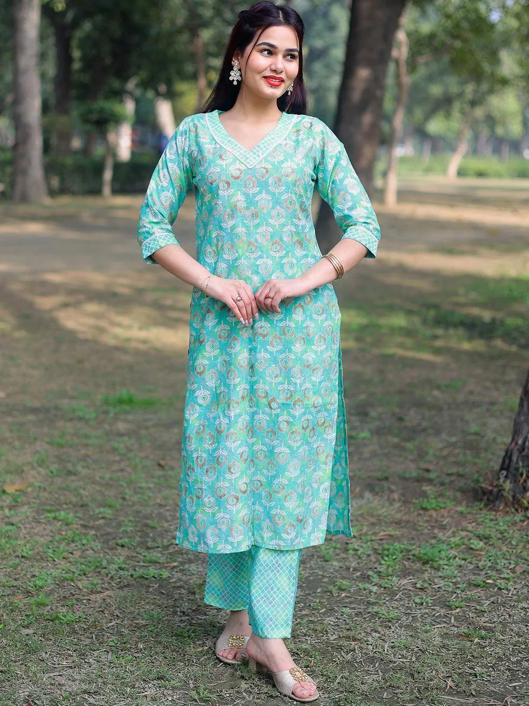 Green Printed Silk Blend Straight Kurta Set - Libas