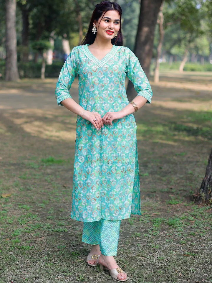 Green Printed Silk Blend Straight Kurta Set - Libas