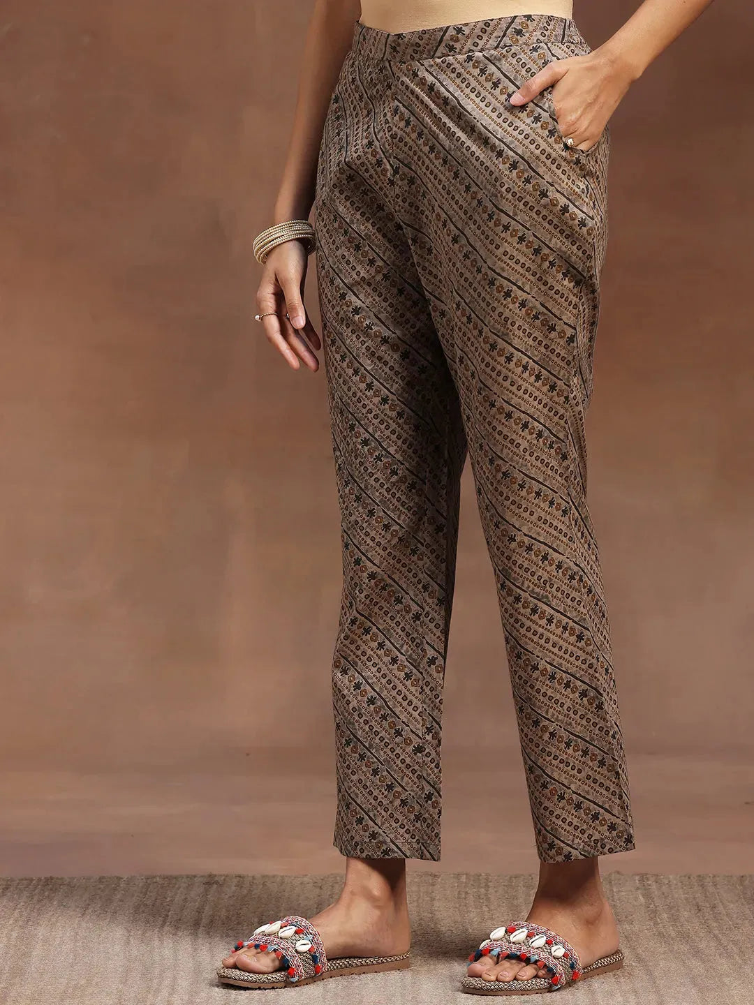  Grey Printed Cotton Straight Suit With Dupatta 