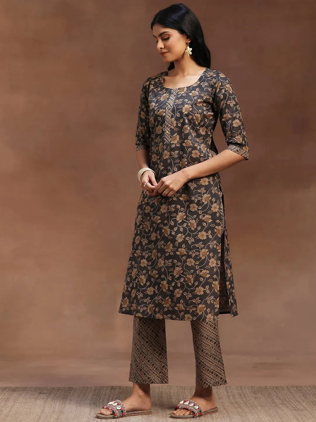  Grey Printed Cotton Straight Suit With Dupatta 