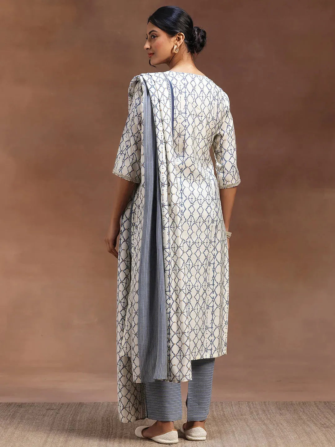  Off White Printed Silk Blend Straight Suit With Dupatta 