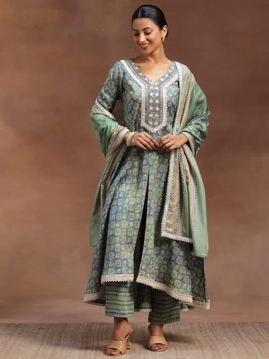  Green Printed Silk Blend A-Line Kurta With Trousers & Dupatta 