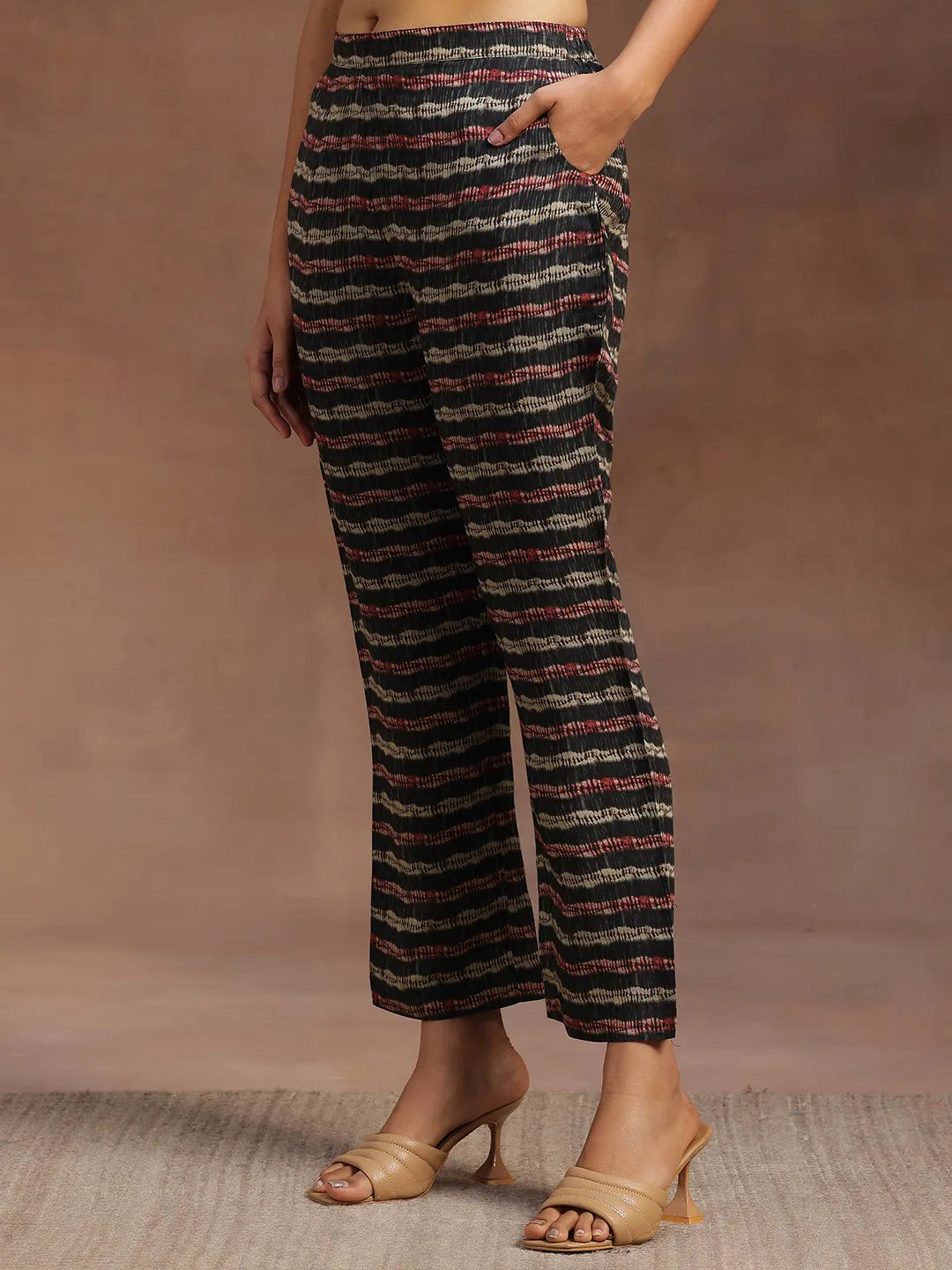  Green Printed Silk Blend A-Line Kurta With Trousers & Dupatta 