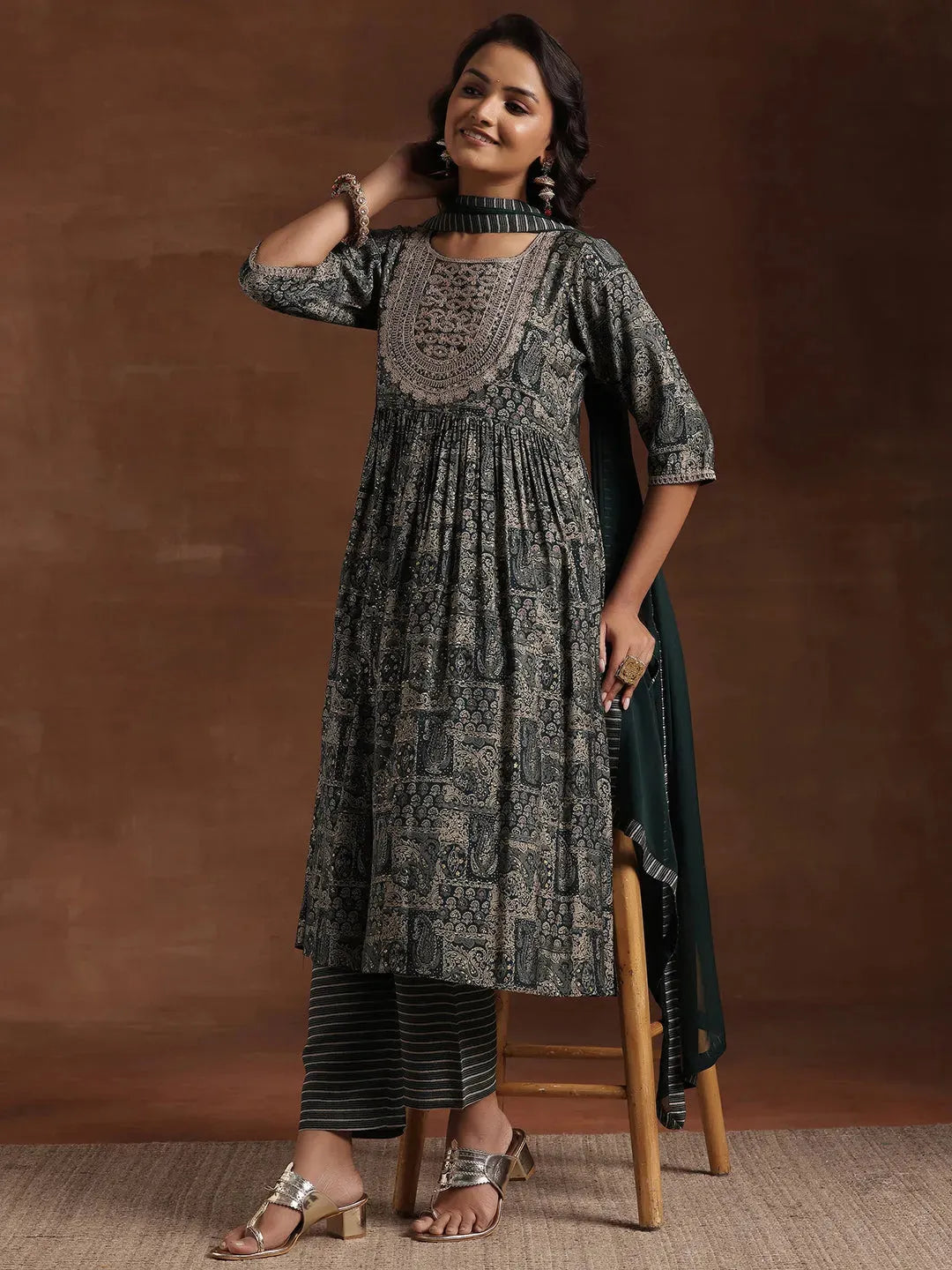  Green Printed Silk Blend A-Line Kurta With Trousers & Dupatta 