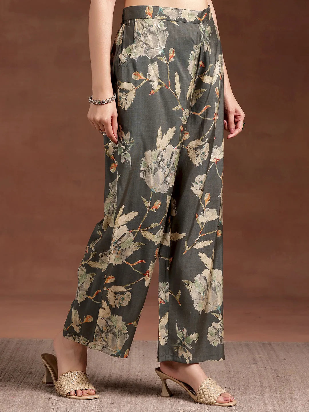  Grey Printed Silk Blend Straight Kurta Set 
