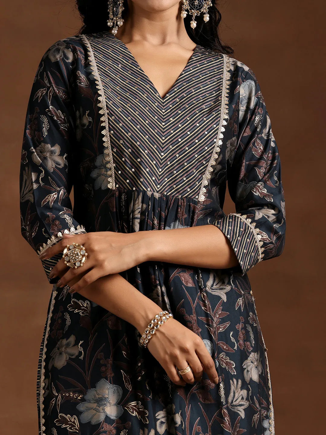  Teal Printed Silk Blend Straight Kurta Set 