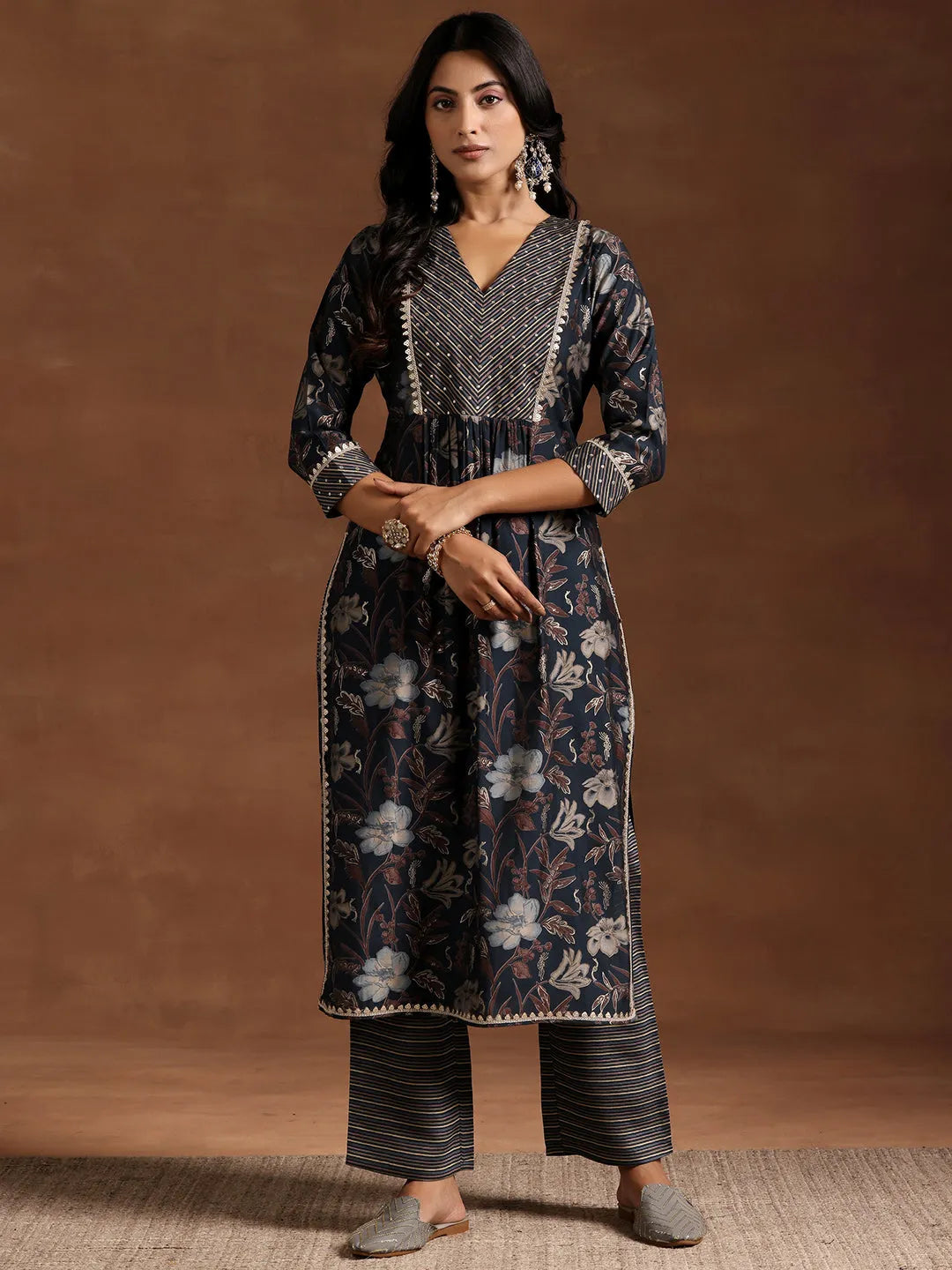  Teal Printed Silk Blend Straight Kurta Set 