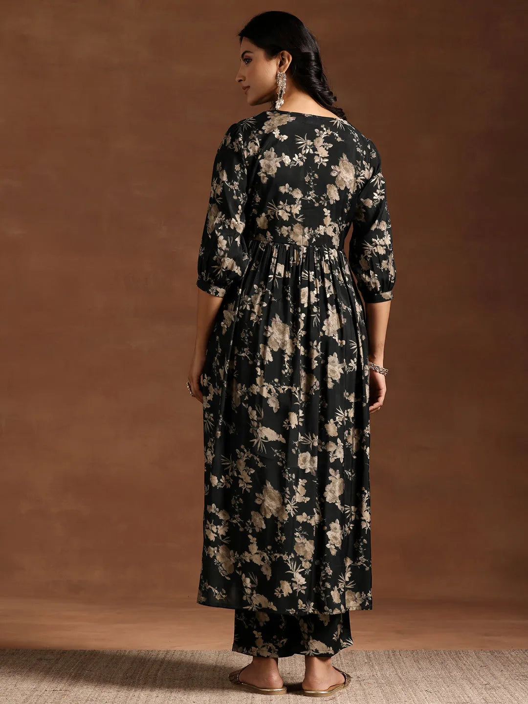  Green Printed Silk Blend A-line Kurta With Trousers 