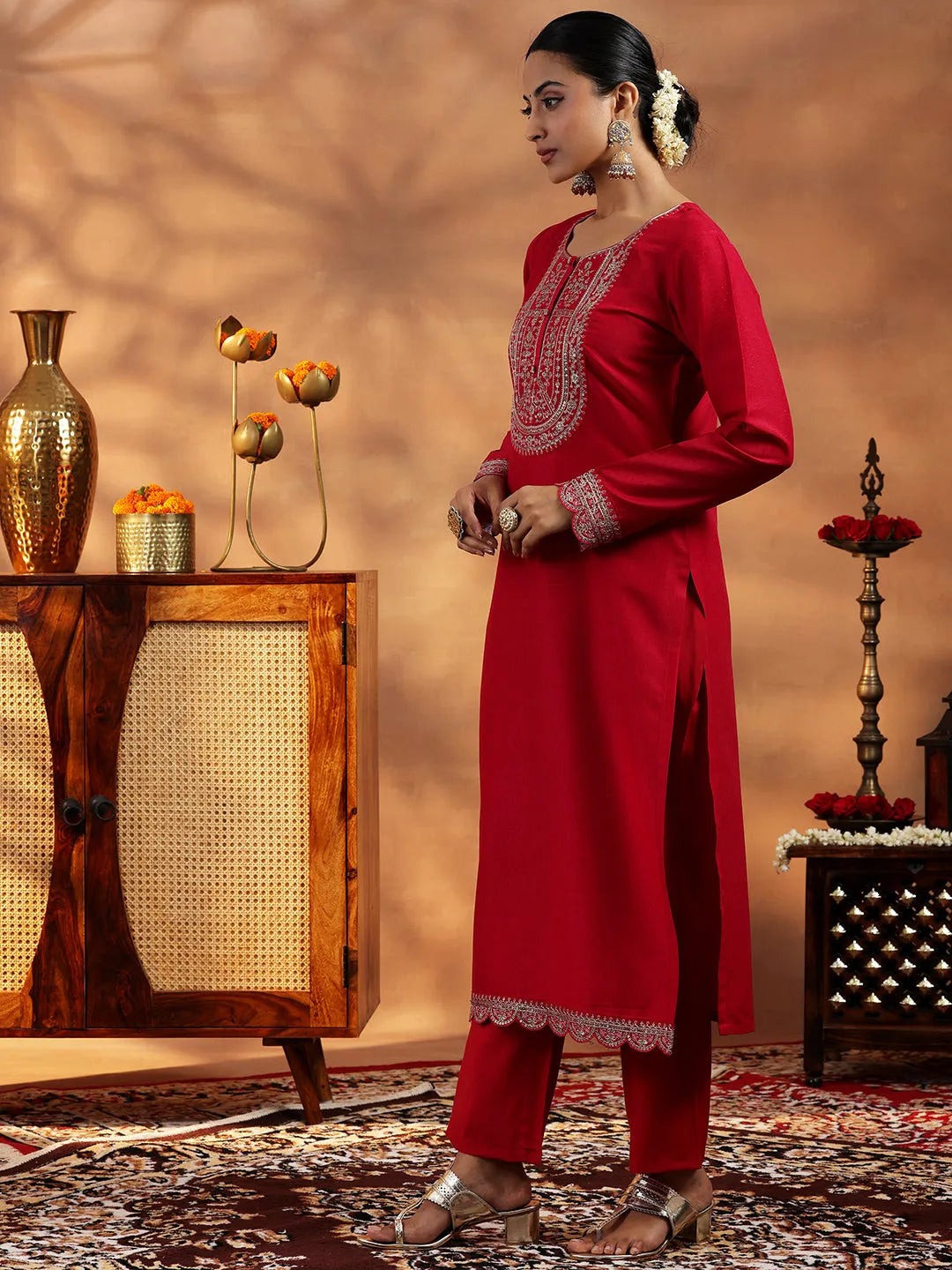  Pink Embroidered Silk Blend Straight Suit With Dupatta 