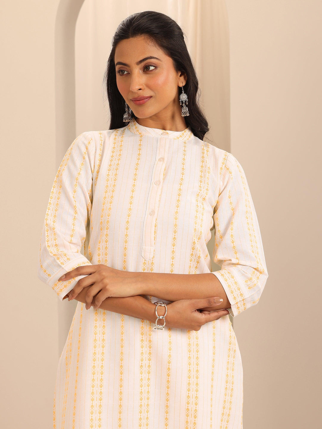  White Woven Design Cotton Straight Kurta 