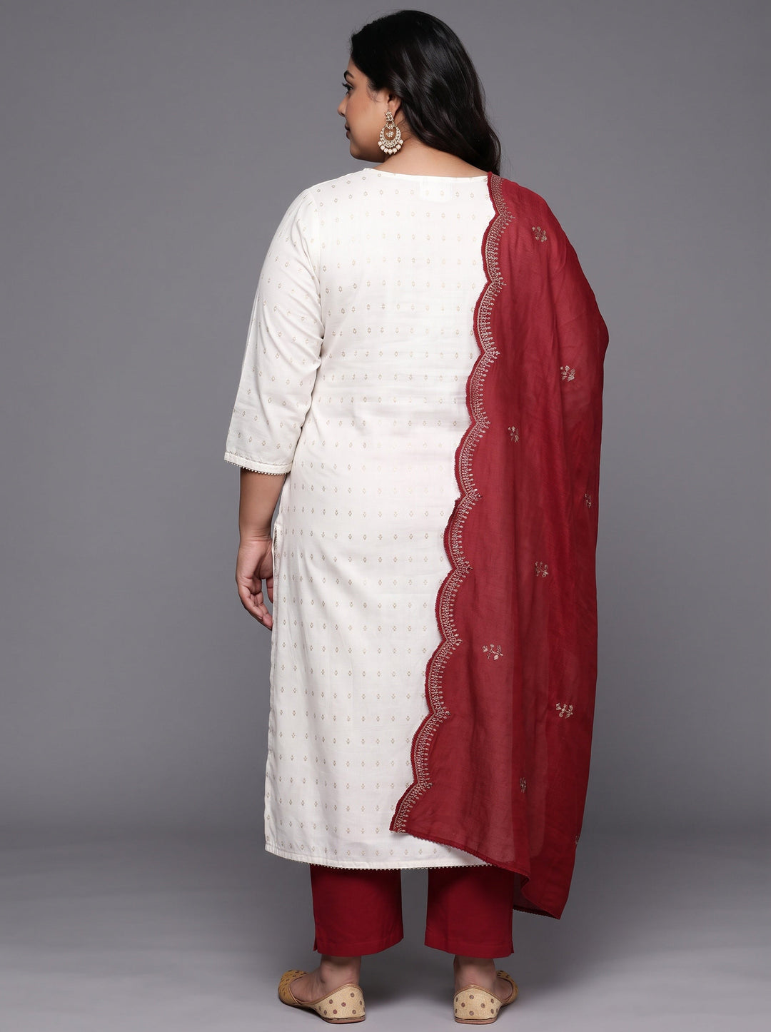  Plus Size Off-White Yoke Design Cotton Straight Kurta With Trousers & Dupatta 