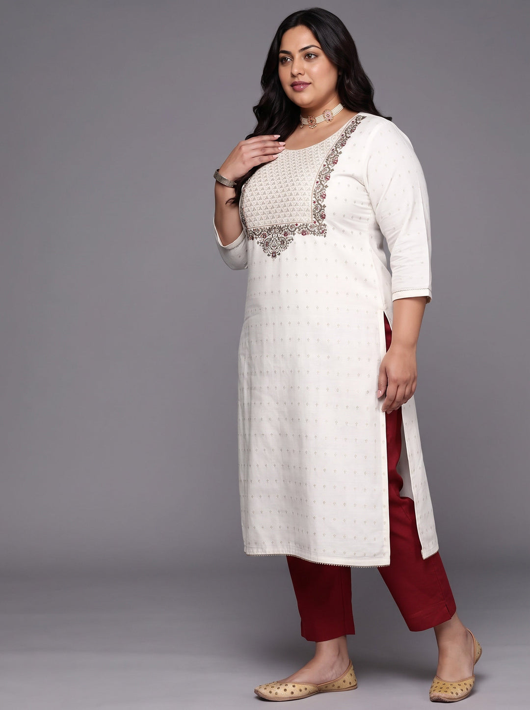  Plus Size Off-White Yoke Design Cotton Straight Kurta With Trousers & Dupatta 