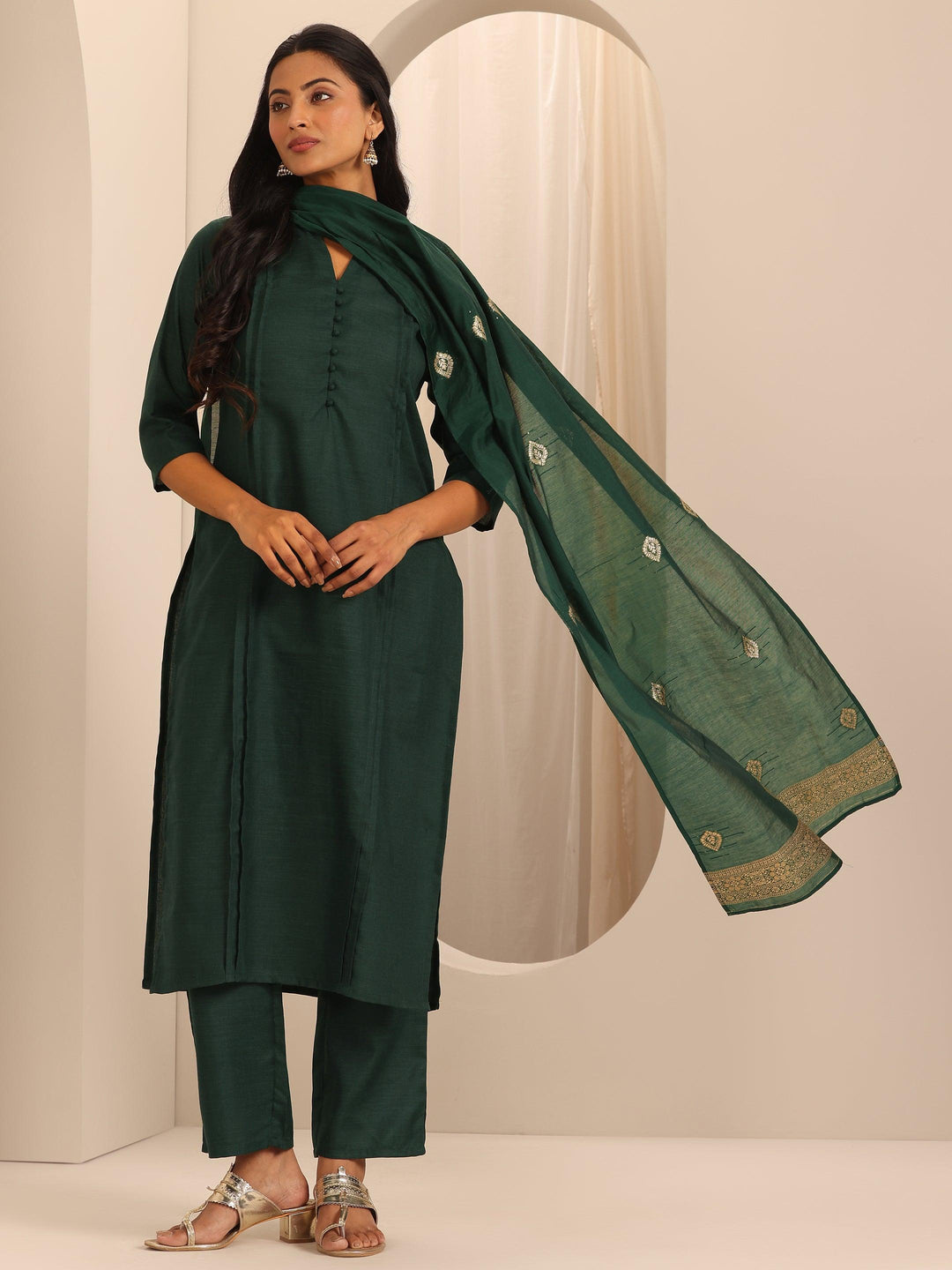  Green Solid Cotton Blend Straight Suit With Dupatta 