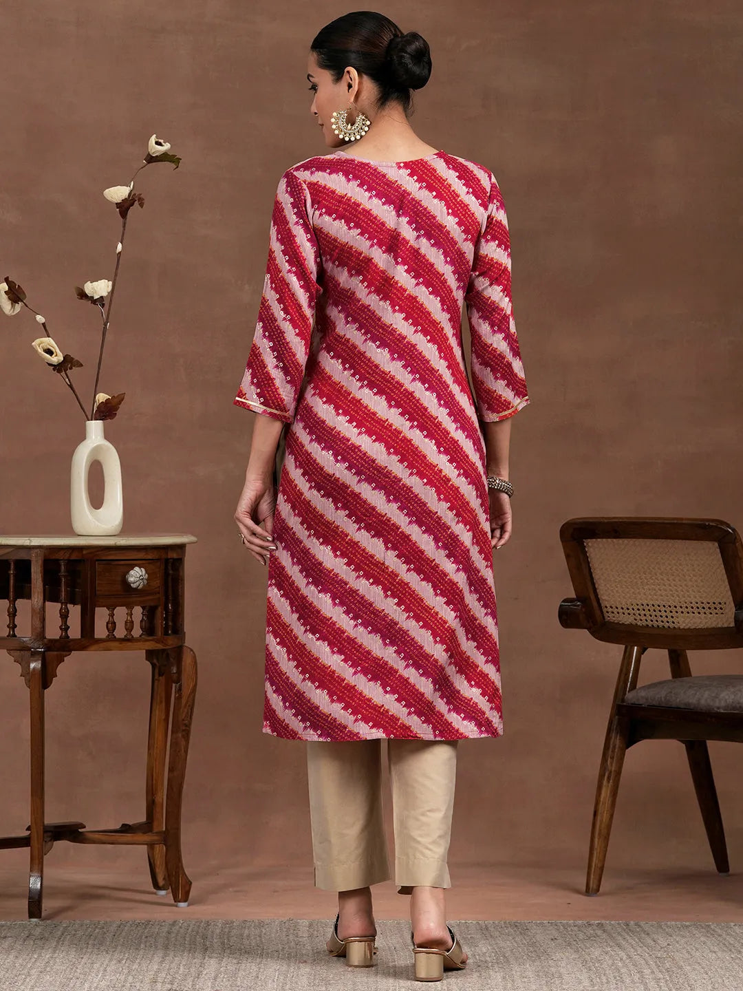  Pink Printed Rayon Straight Kurta 