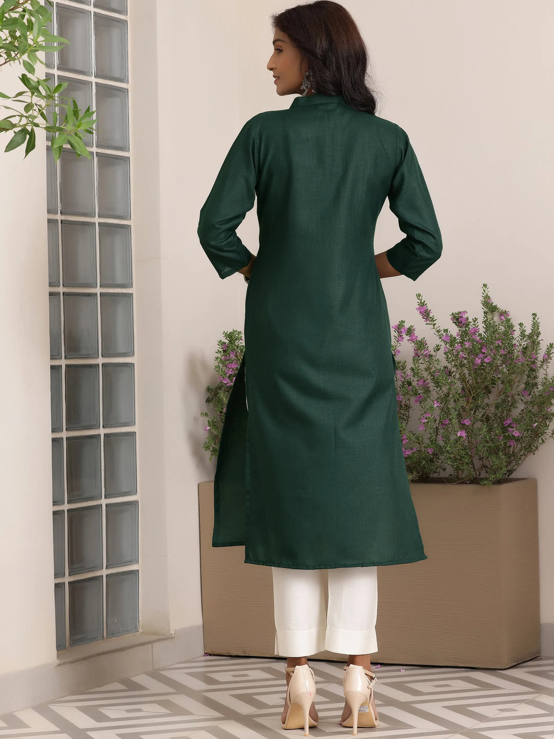  Green Solid Cotton Blend Straight Kurta 