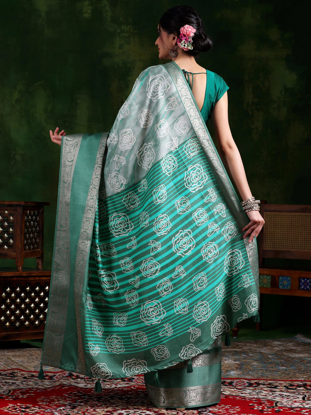 Green Printed Silk Blend Saree With Unstitched Blouse Piece - Libas 