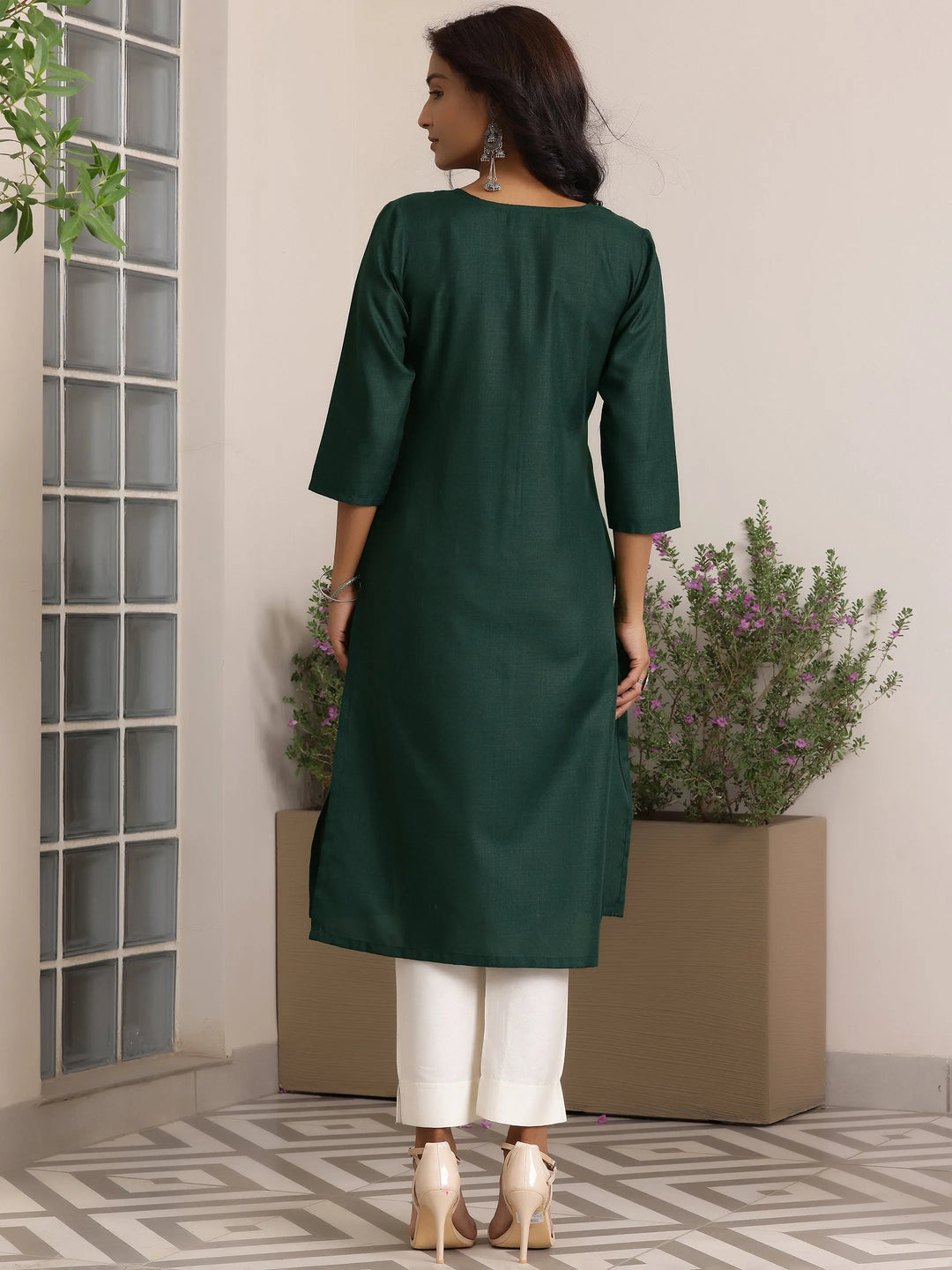  Green Solid Cotton Blend Straight Kurta 