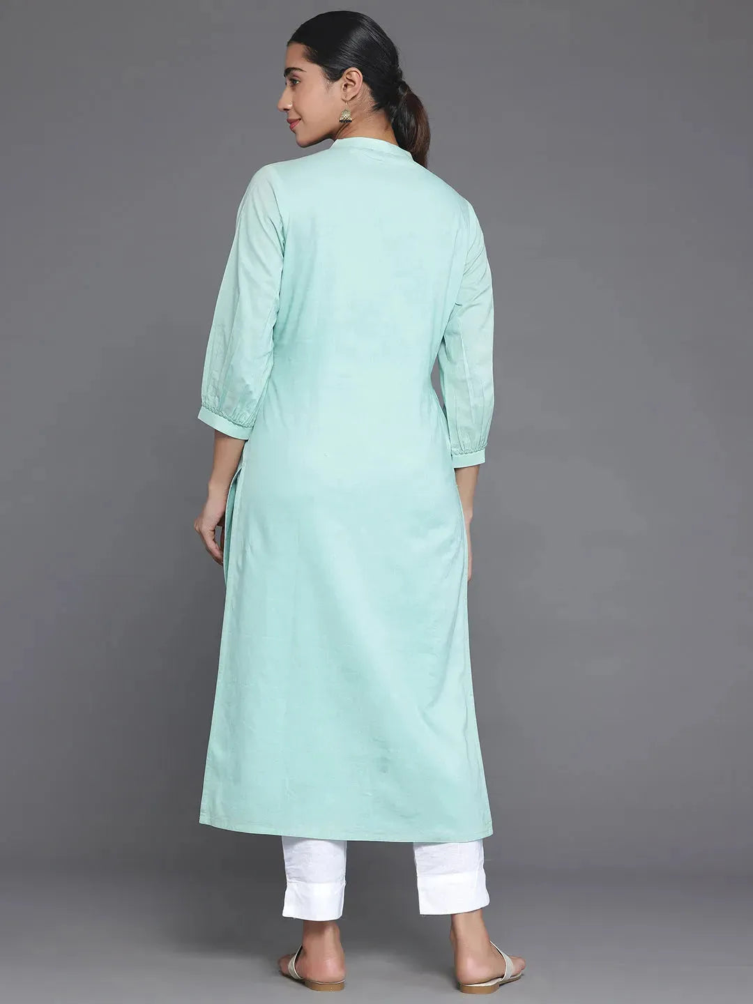  Green Embroidered Cotton Straight Kurta 