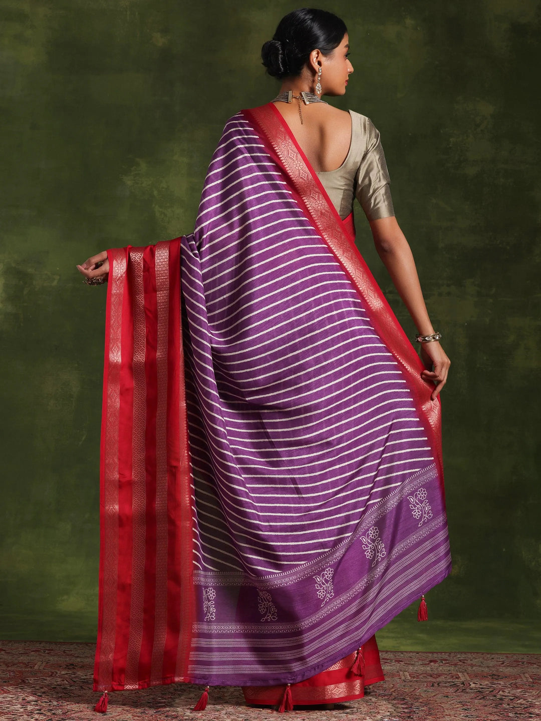Lavender Printed Silk Blend Saree With Unstitched Blouse Piece - Libas 
