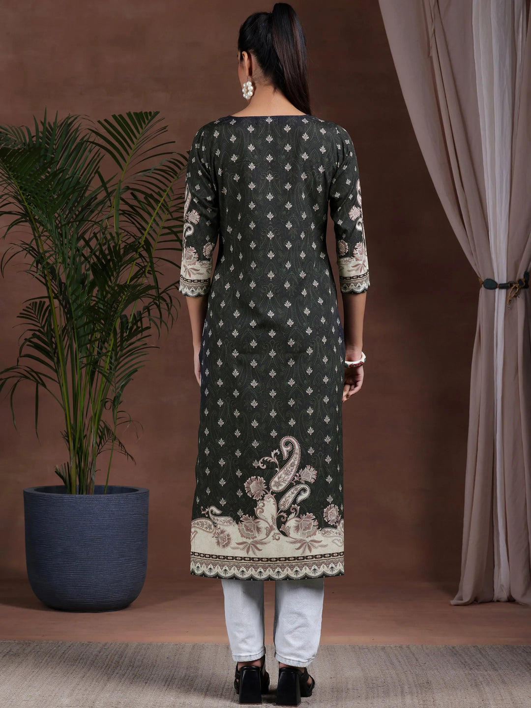  Black Printed Crepe Straight Kurta 