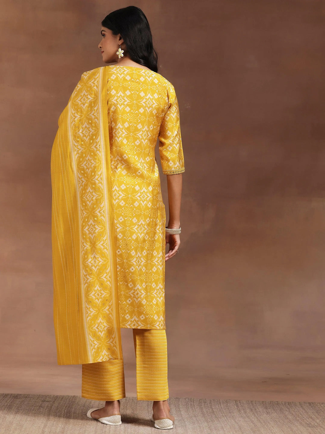  Yellow Printed Silk Blend Straight Suit With Dupatta 