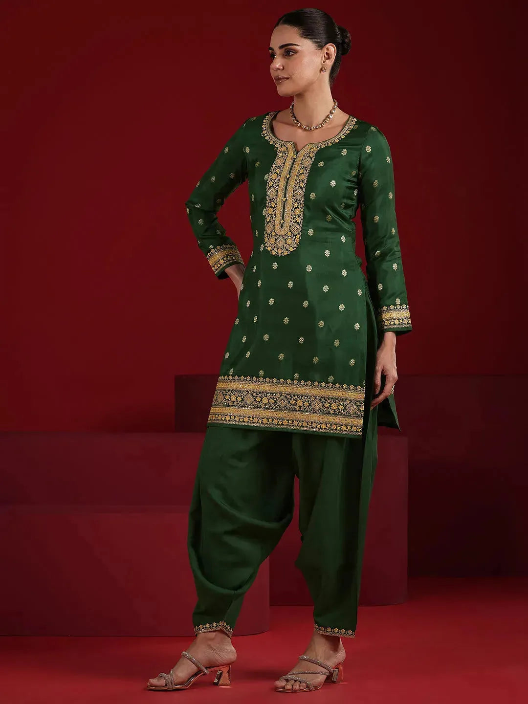  Libas Art Green Embroidered Silk Blend Straight Suit Set With Dupatta 