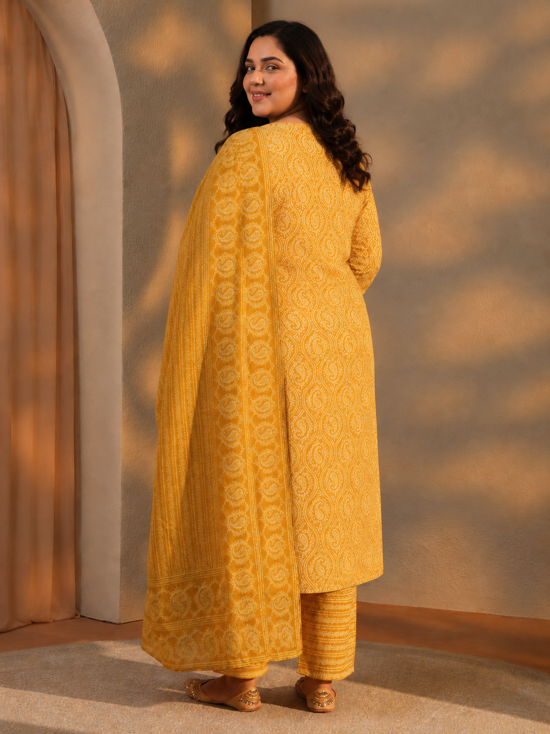  Plus Size Yellow Paisley Printed Cotton Straight Suit Set 