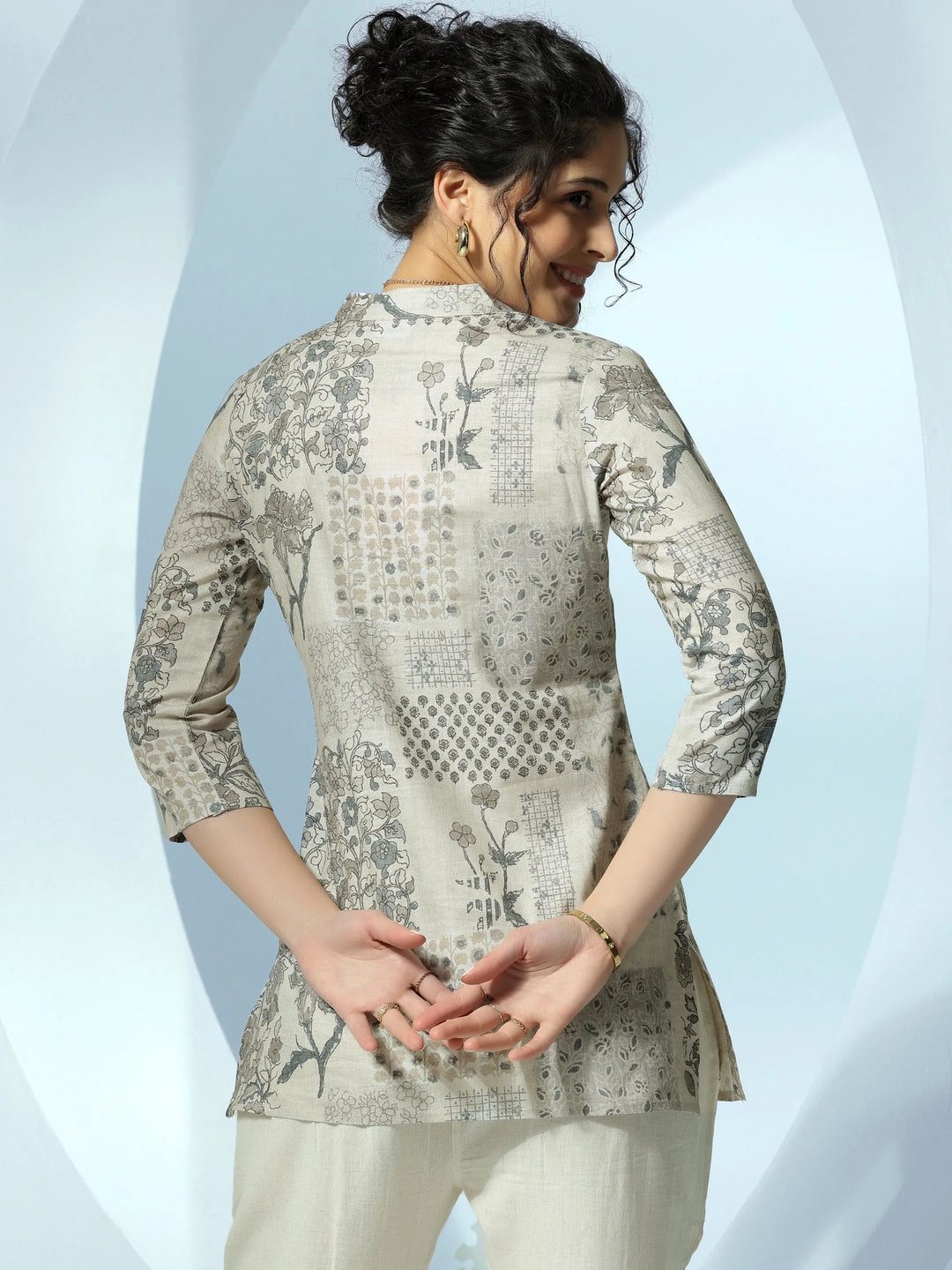  Off White Printed Cotton Blend Straight Kurti 
