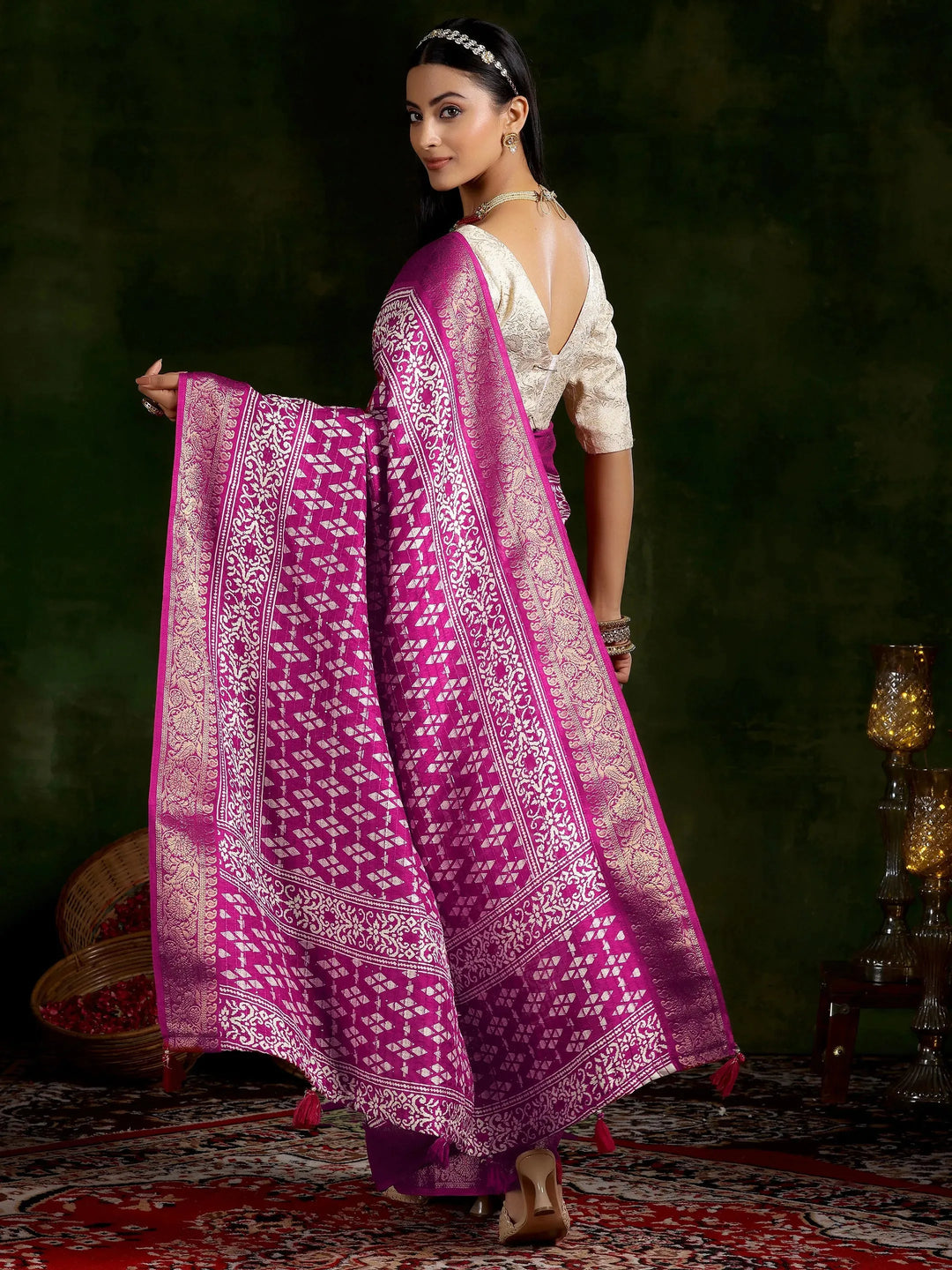  Magenta Printed Silk Blend Saree With Unstitched Blouse Piece 