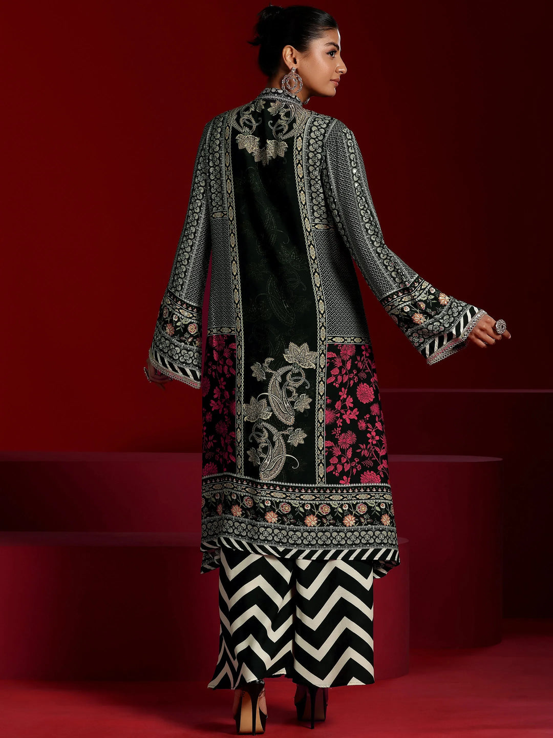  Libas Art Black Printed Muslin Co-Ords 