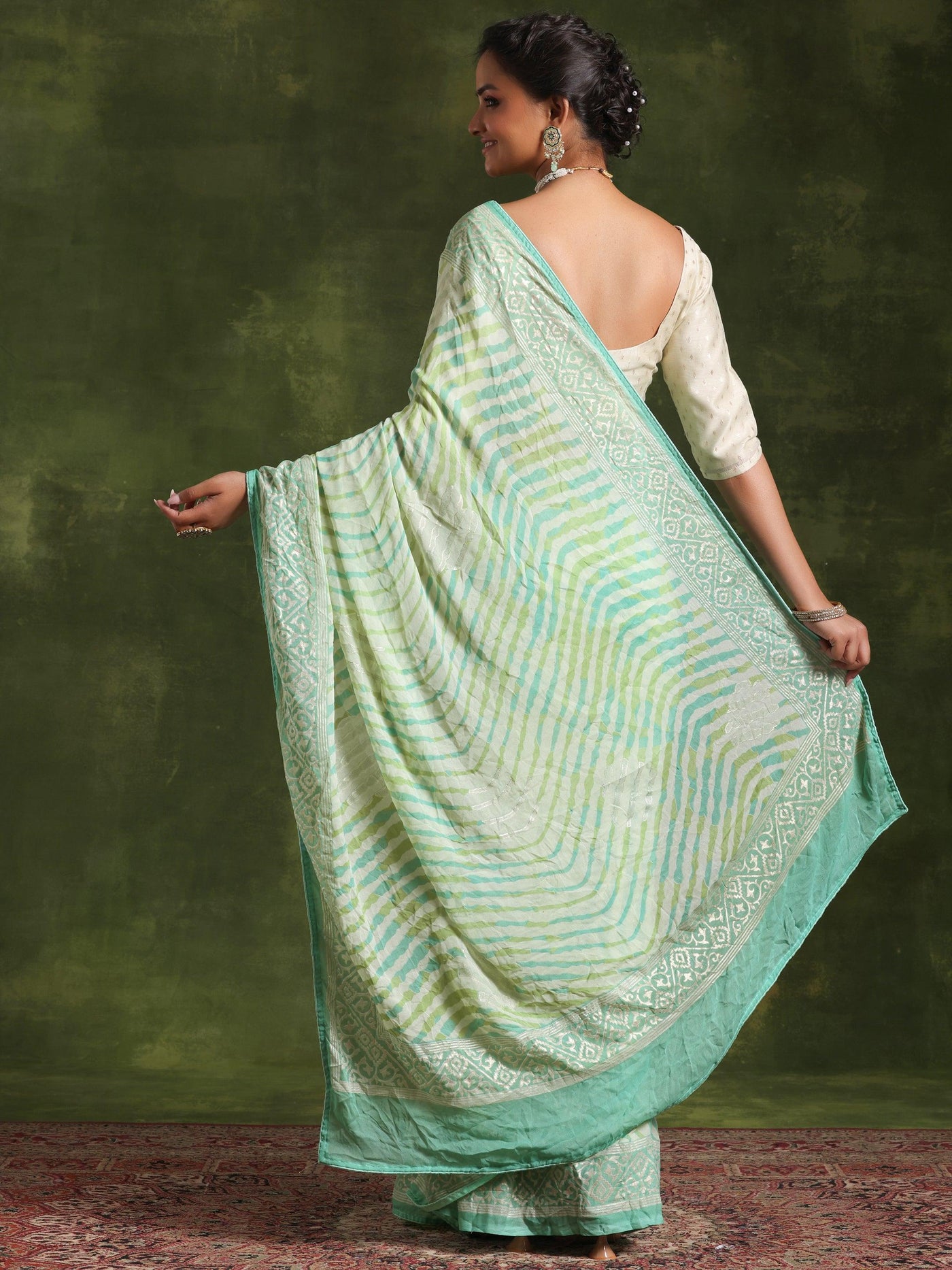 Green Printed Poly Georgette Saree With Unstitched Blouse Piece - Libas