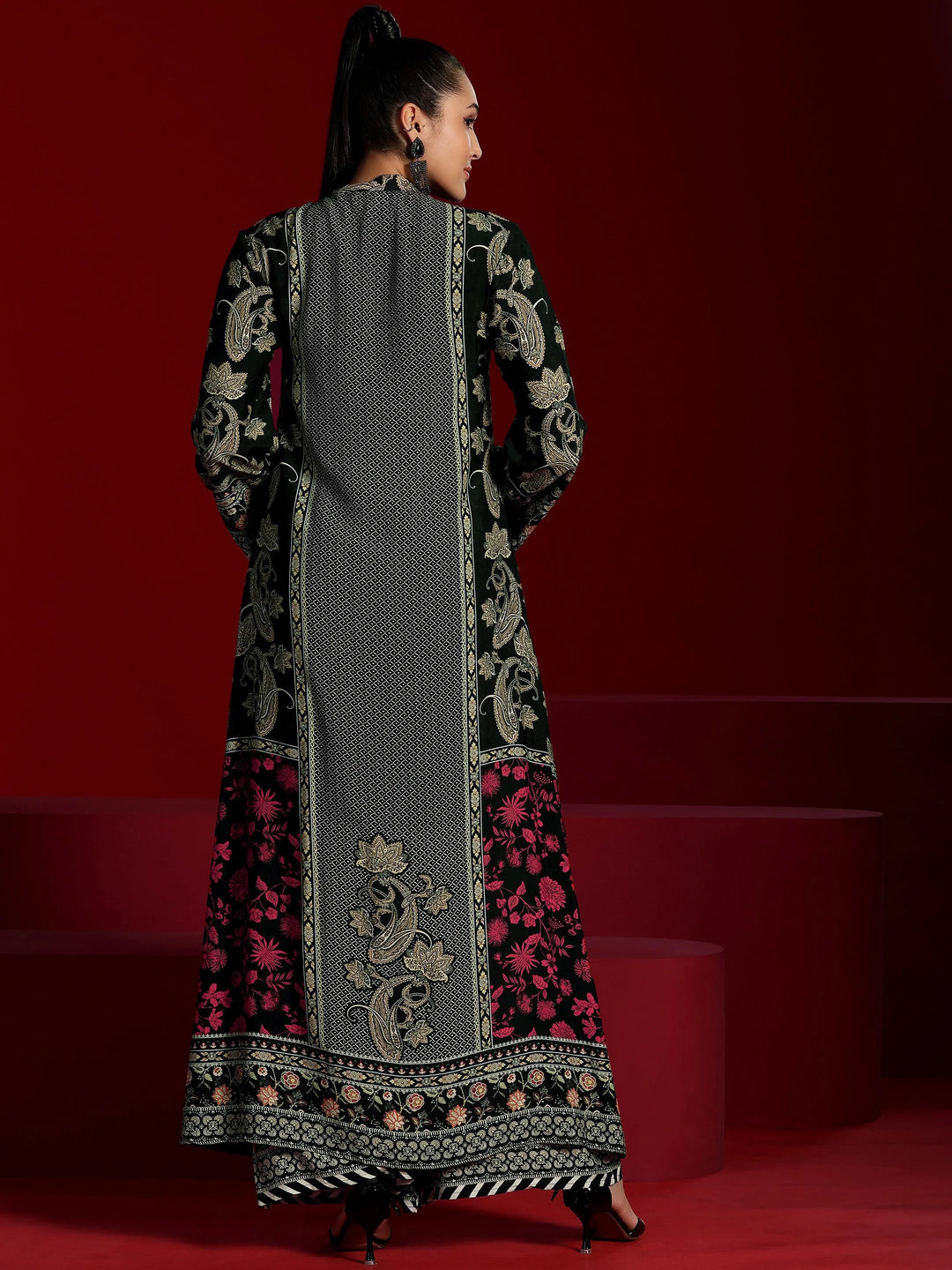  Libas Art Black Printed Muslin Co-Ords 