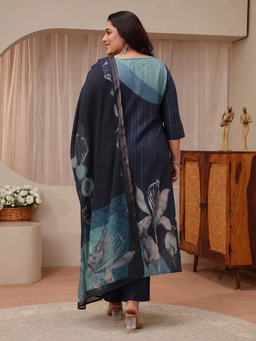  Plus Size Blue Printed Linen Straight Suit Set 
