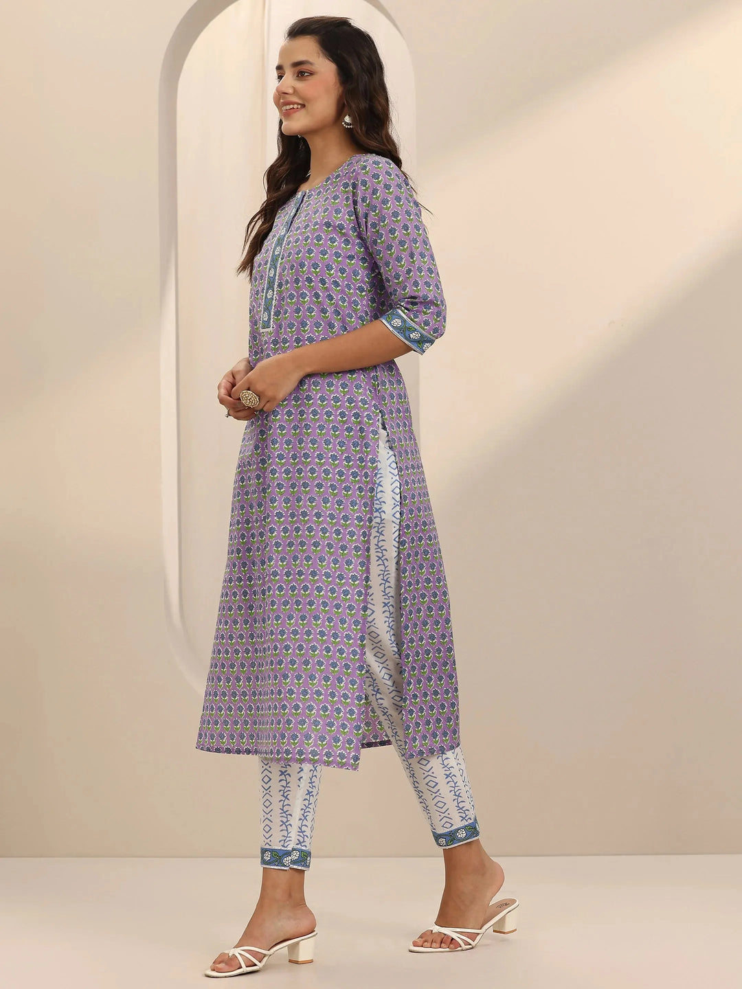  Lavender Printed Cotton Straight Suit Set With Dupatta 