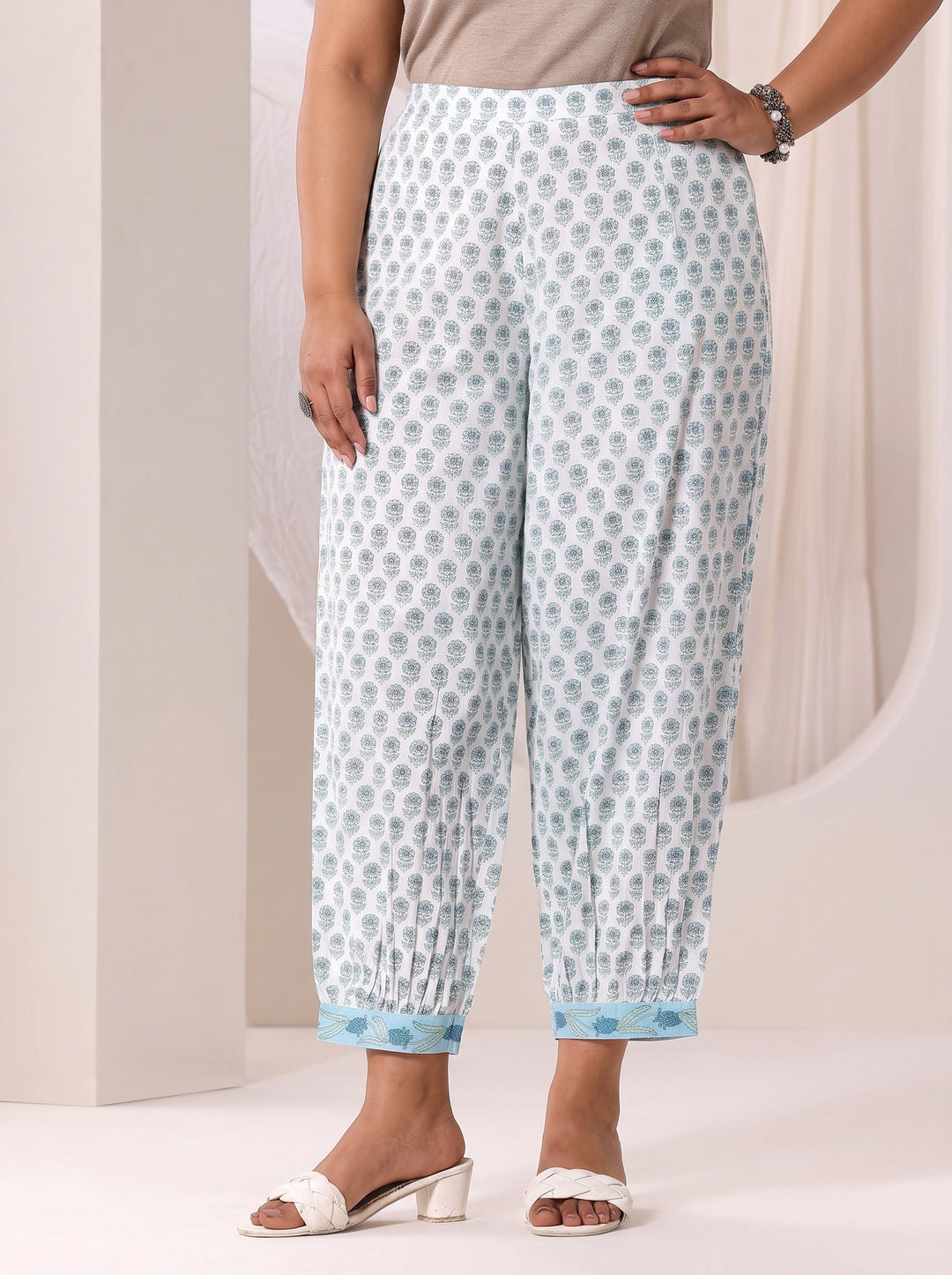  Plus Size Blue Floral Printed Cotton Straight Suit Set 