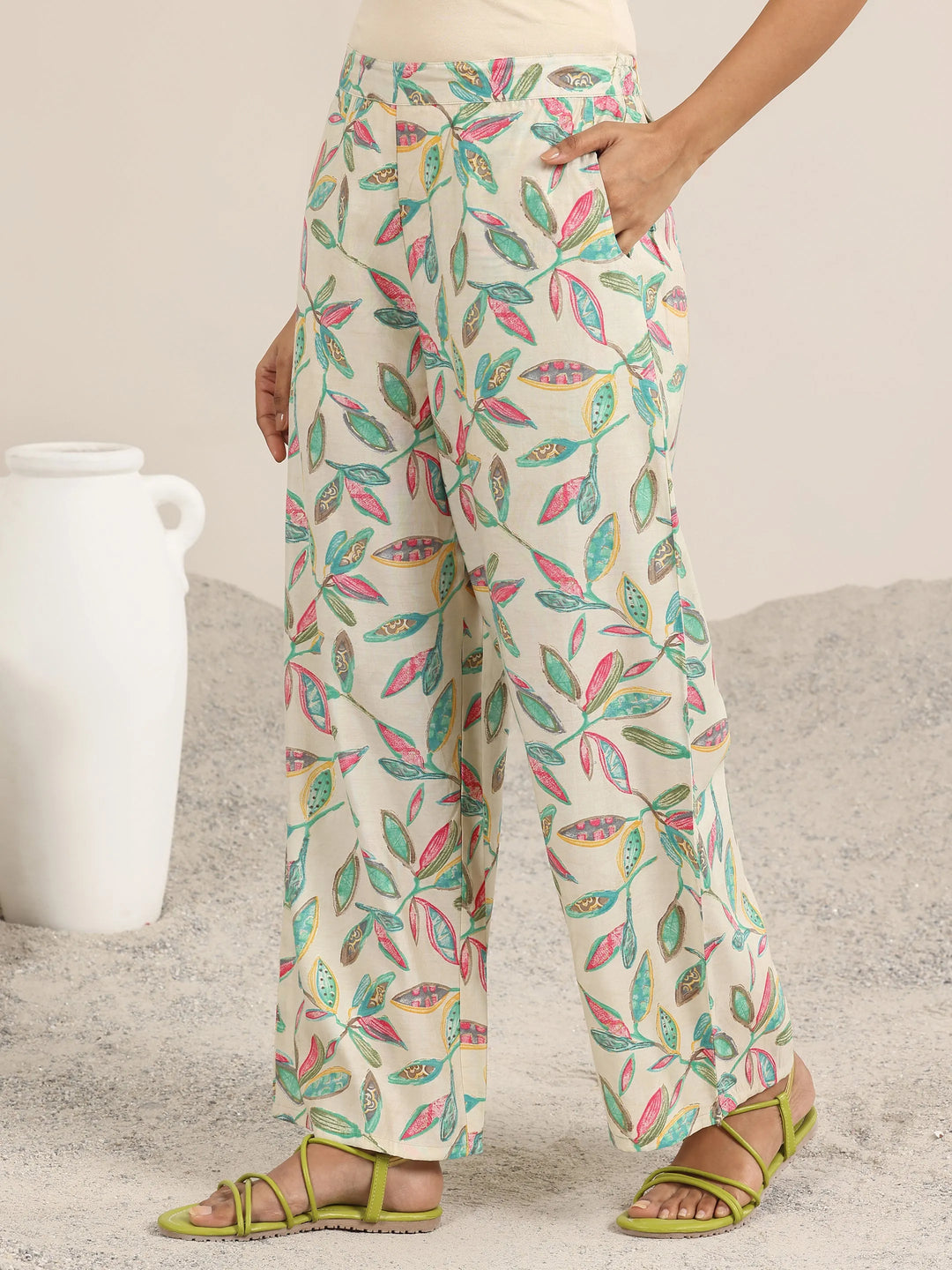  Off white Printed Silk Blend Straight Suit With Dupatta 
