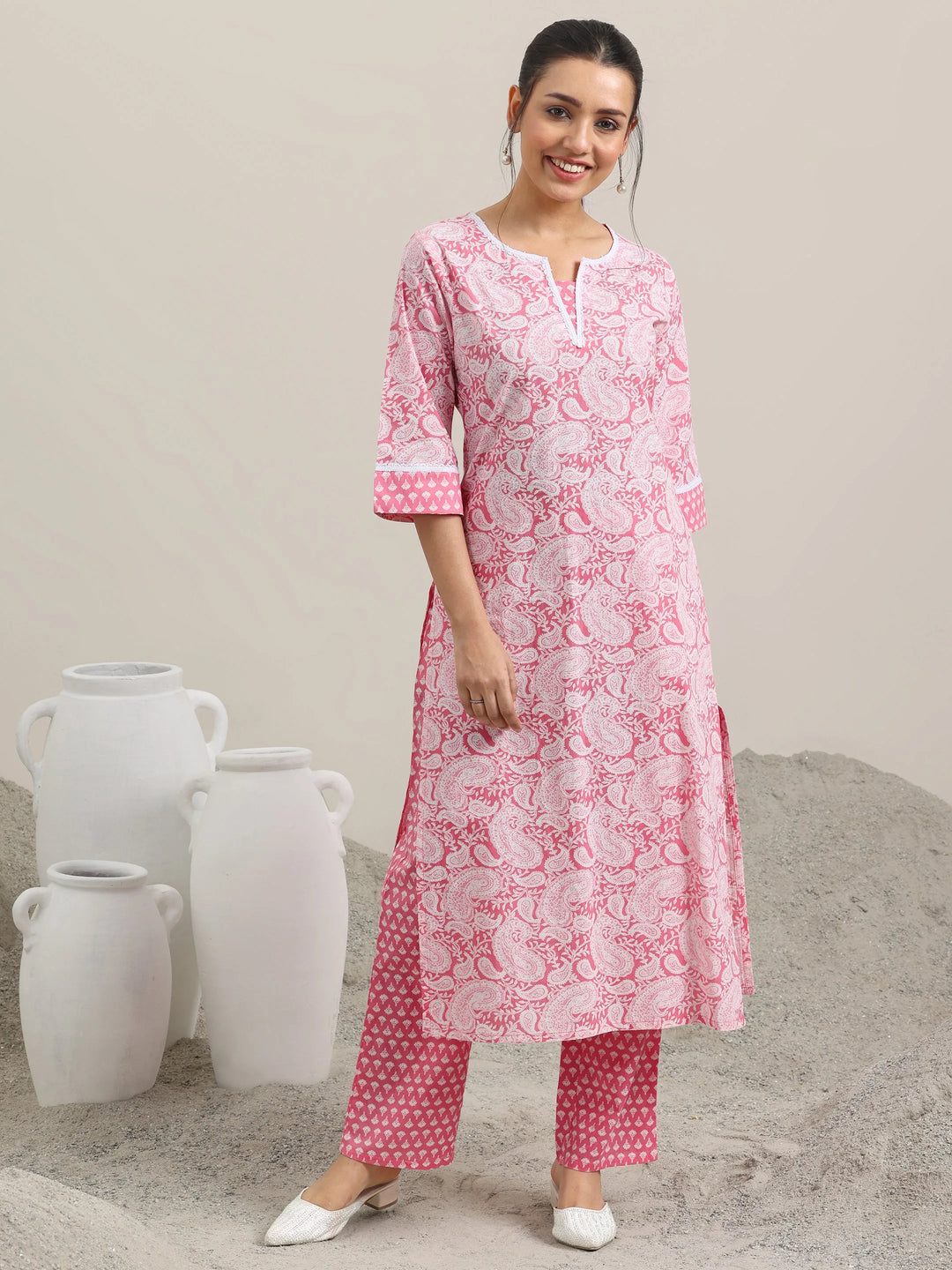  Pink Printed Cotton Straight Kurta With Trousers 