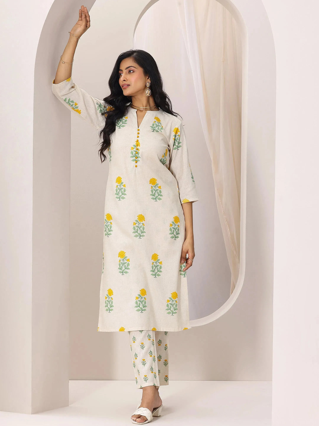  Off white Printed Cotton Straight Kurta Set 