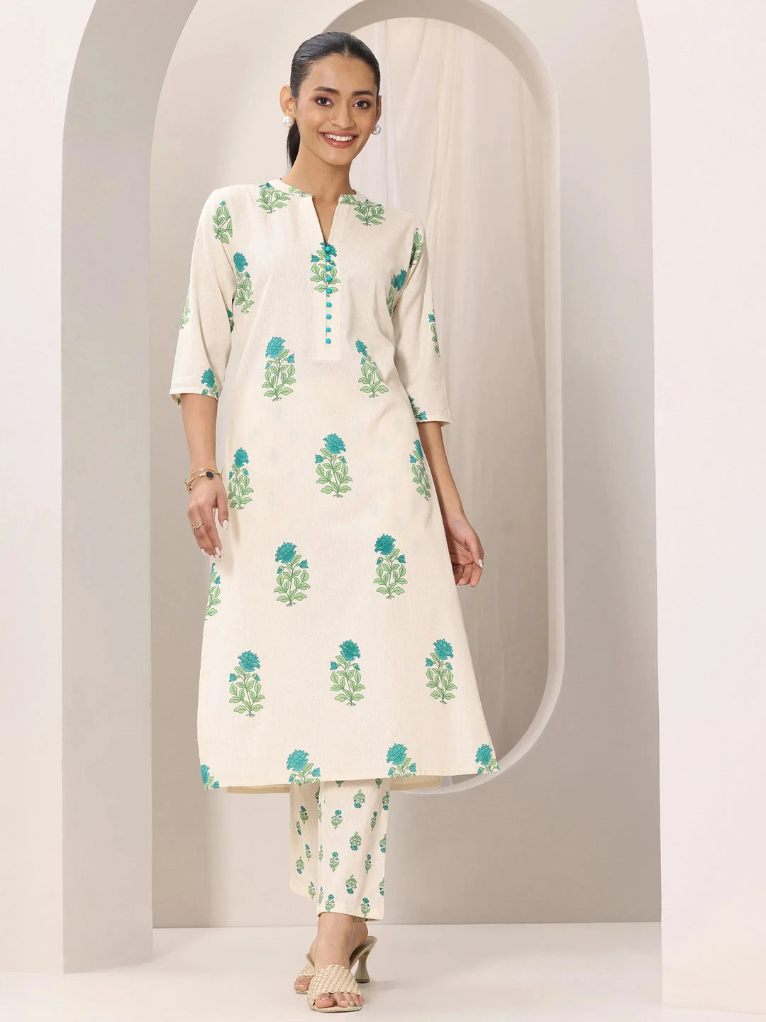 Off white Printed Cotton Straight Kurta Set 
