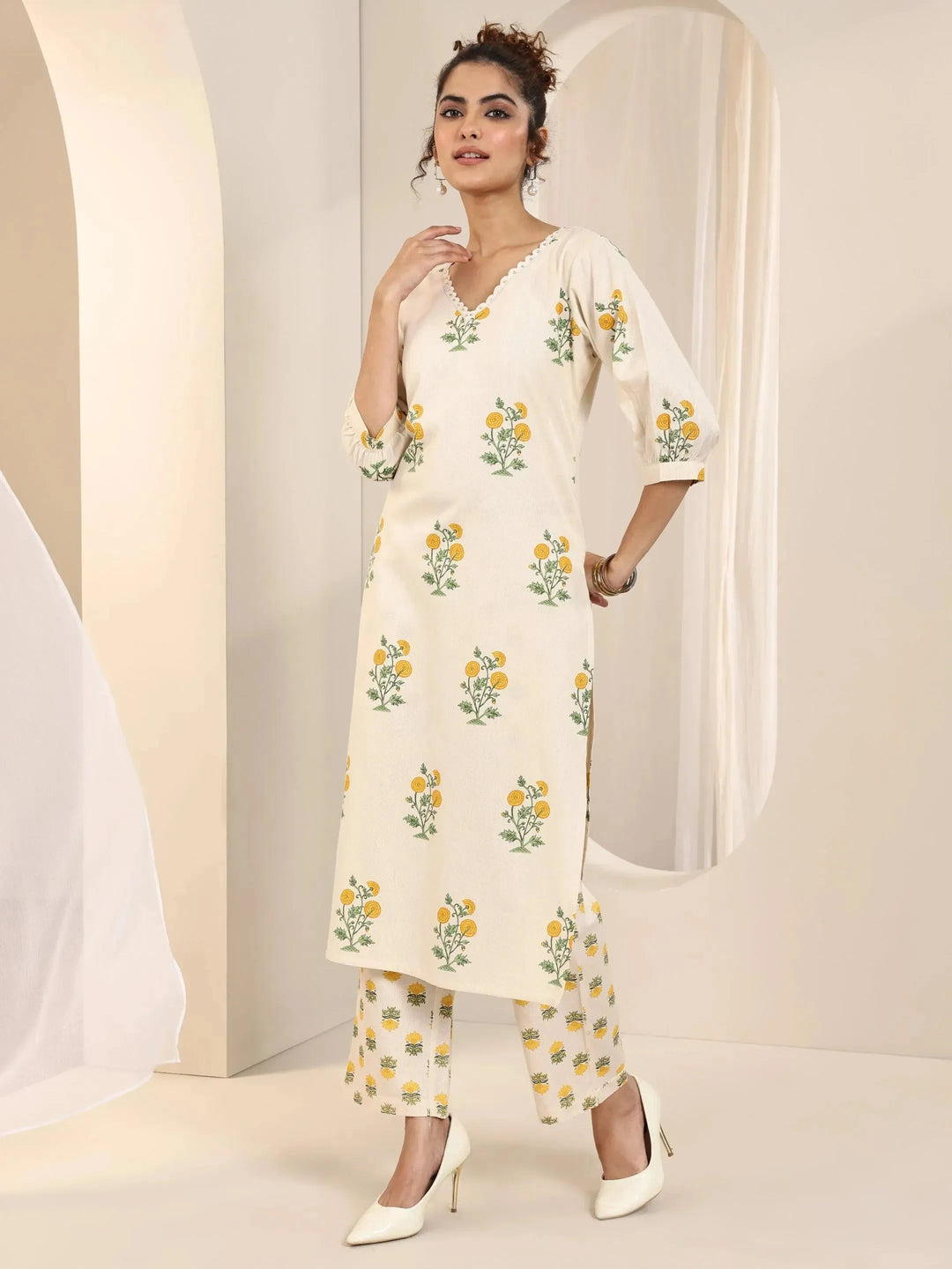  Off white Printed Cotton Straight Kurta Set 