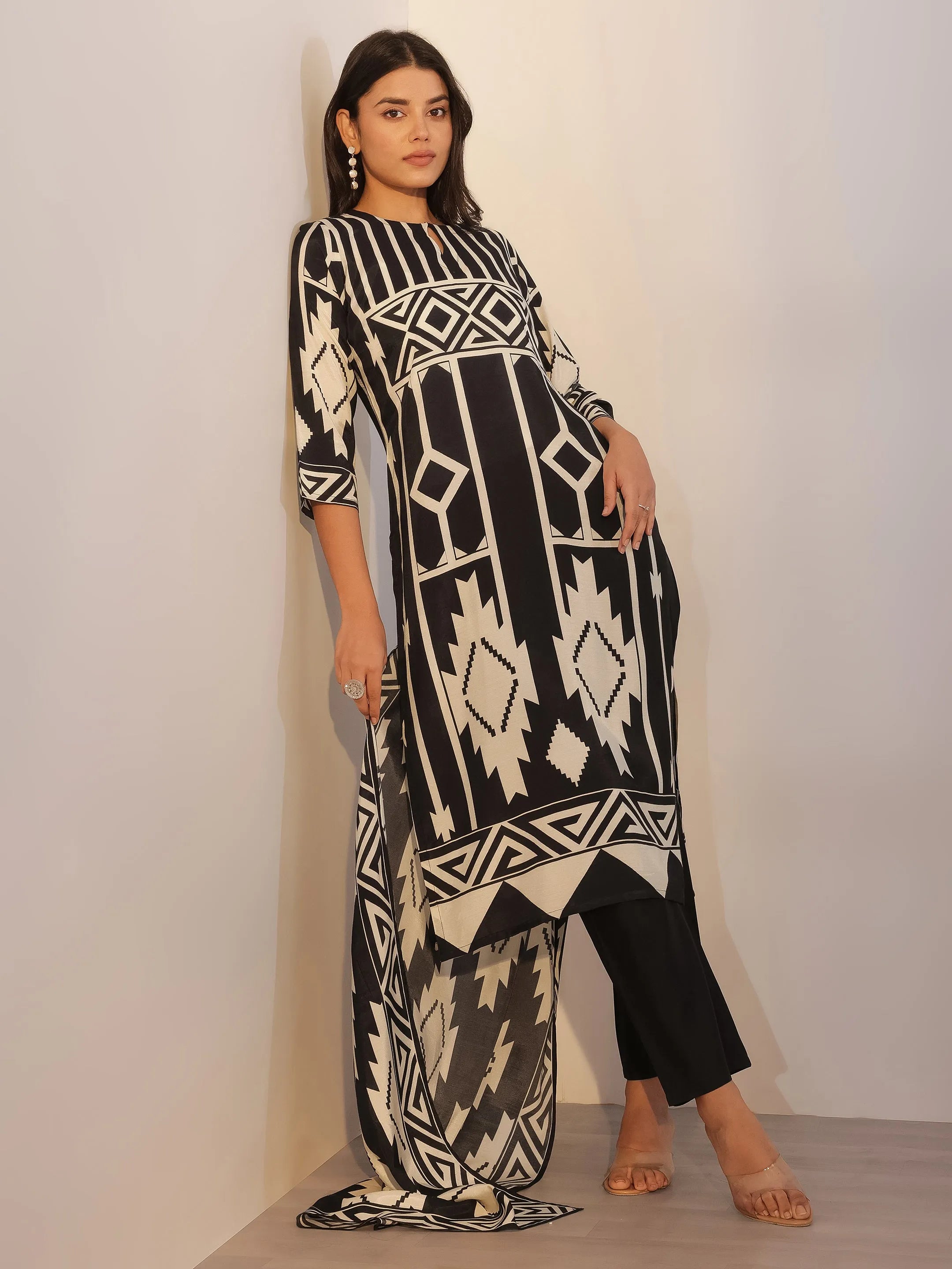 Libas Black Printed Silk Blend Straight Suit With Dupatta-picture-25