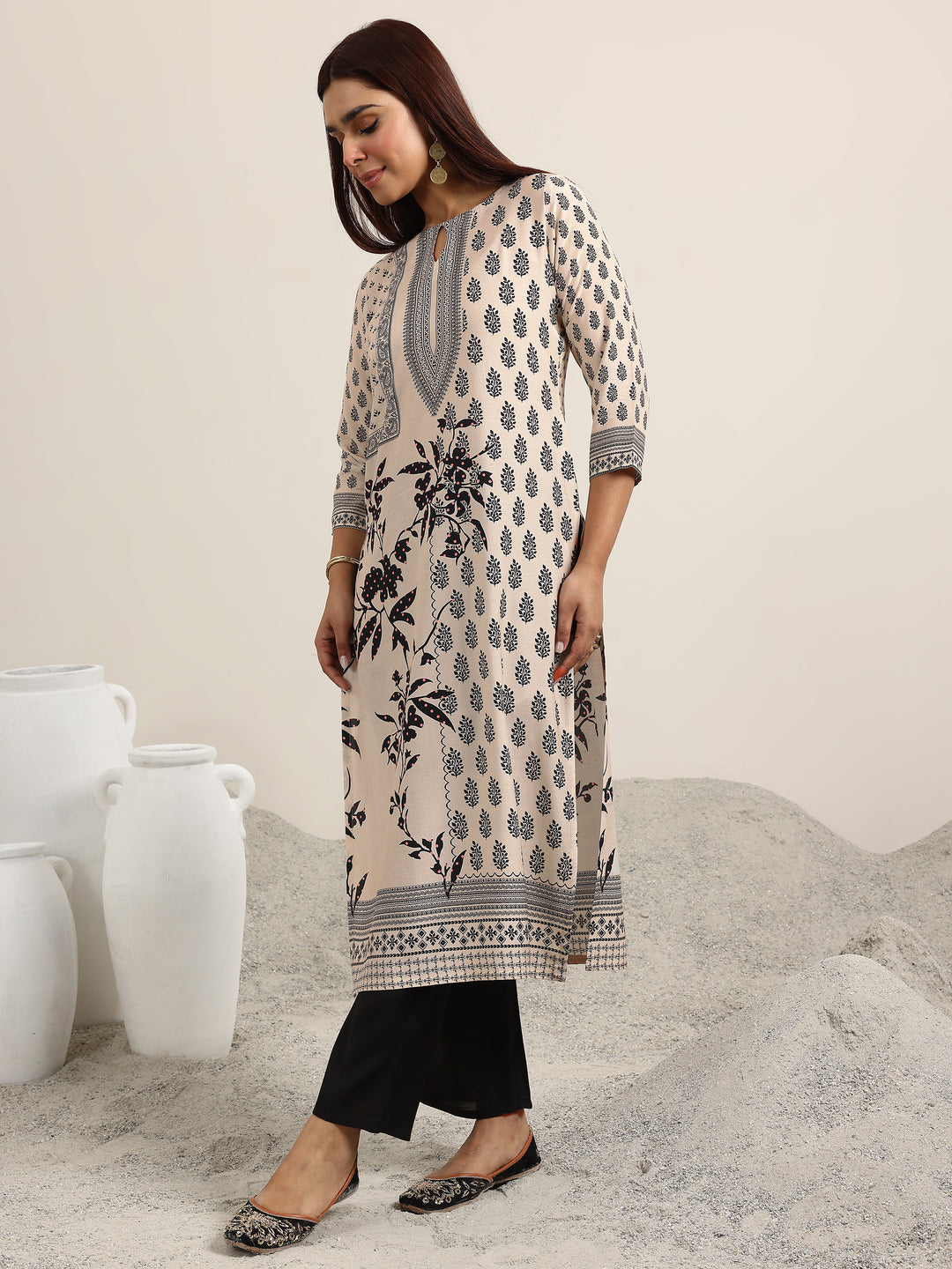  Off White Printed Silk Blend Straight Suit With Dupatta 