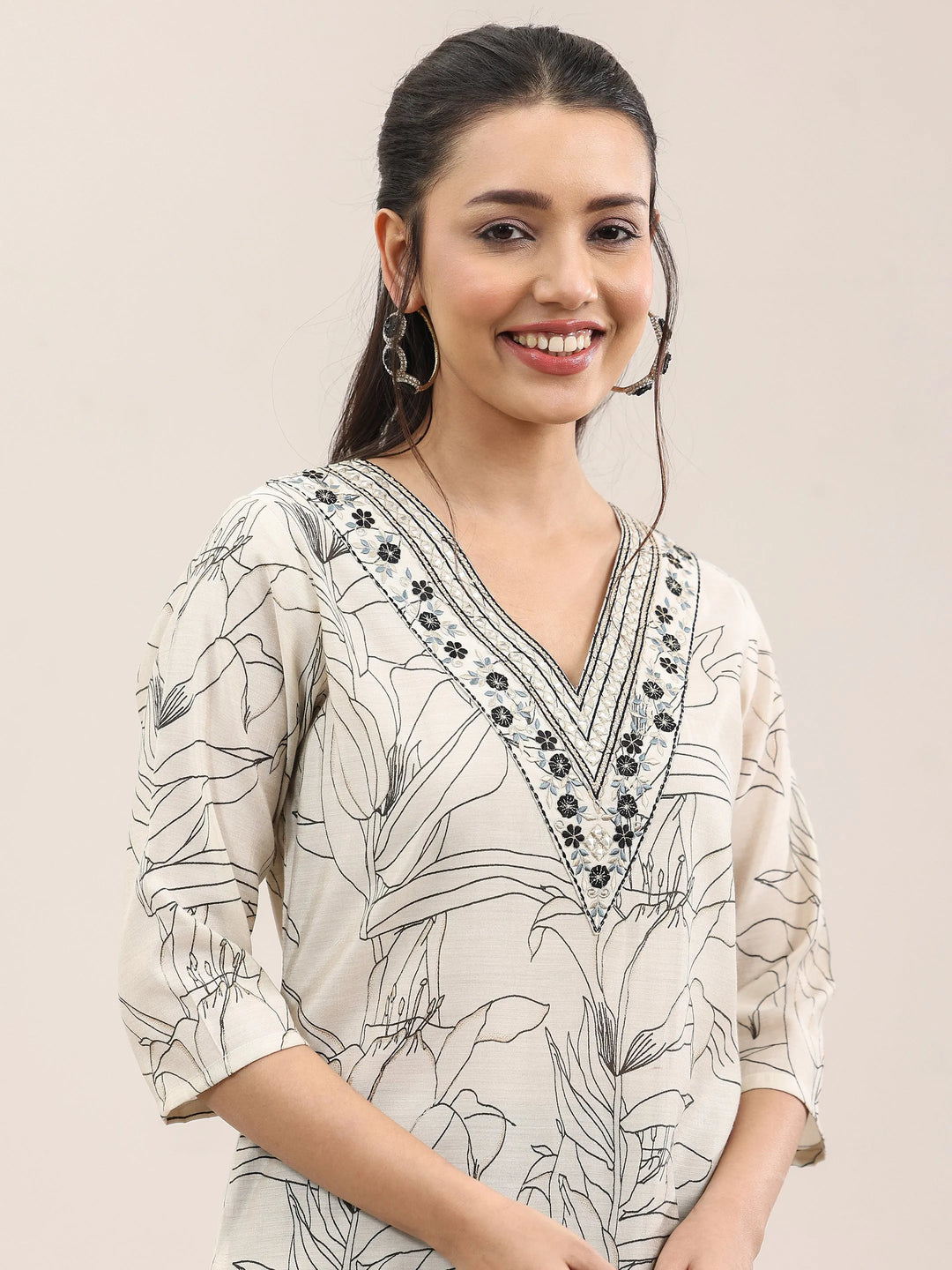  Off White Printed Silk Blend Straight Suit With Dupatta 