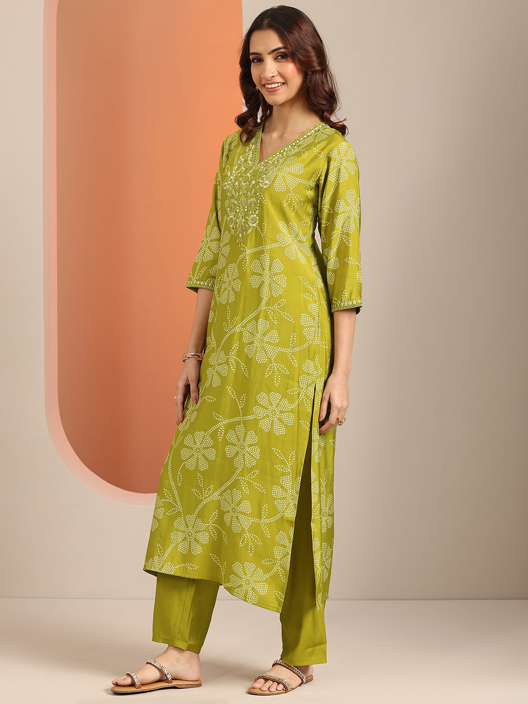  Libas Green Printed Silk Blend Straight Suit With Dupatta 