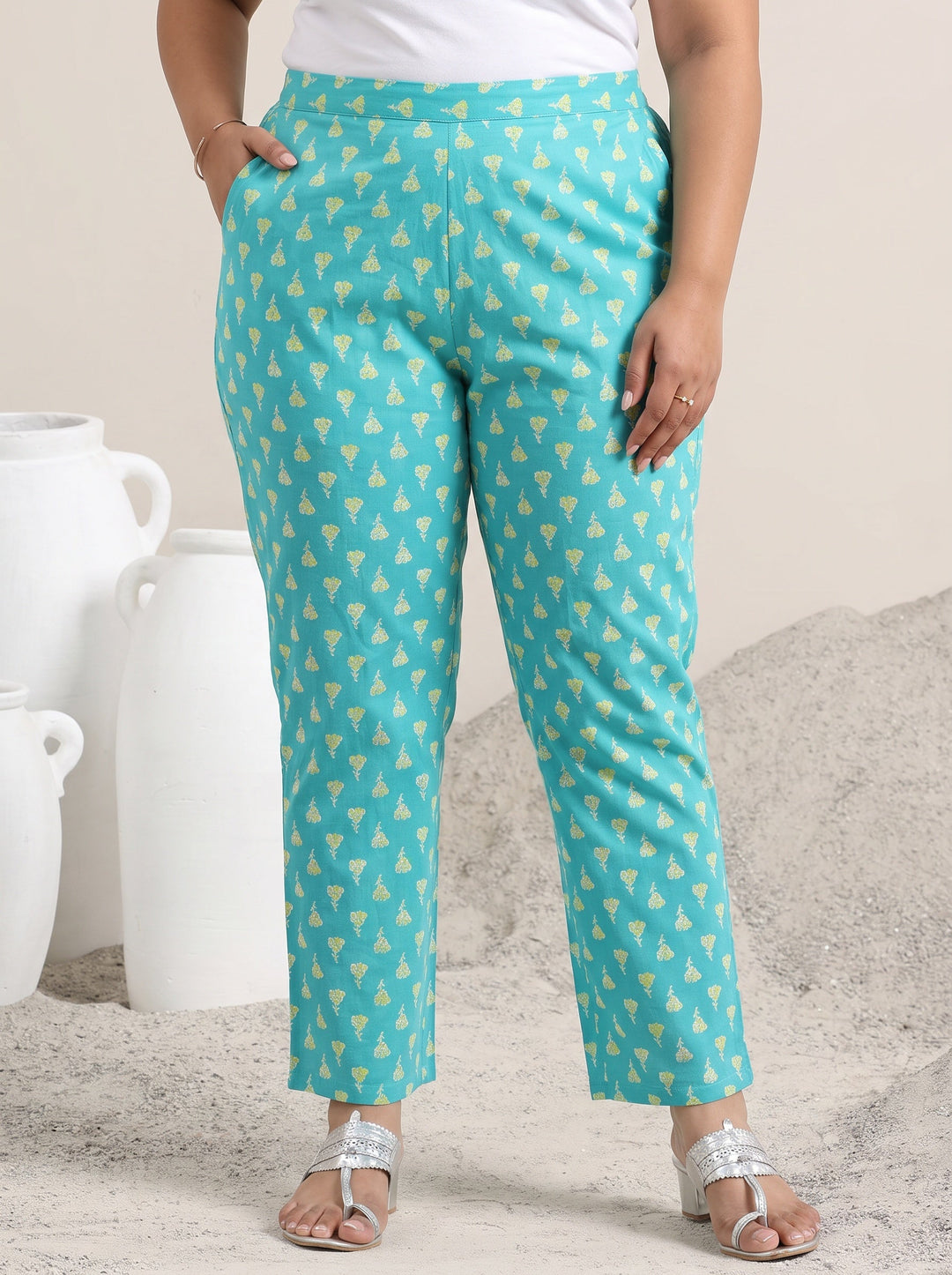  Plus Size Blue Floral Printed Cotton Straight Suit Set 