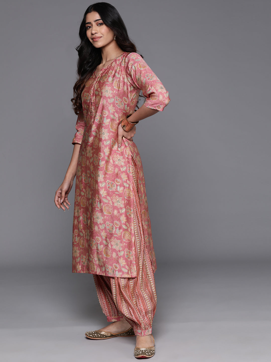  Peach Printed Silk Blend Straight Kurta Set 